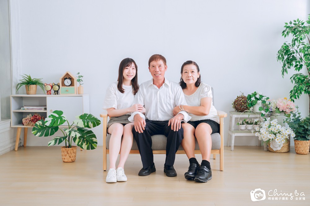 7大3小全家福