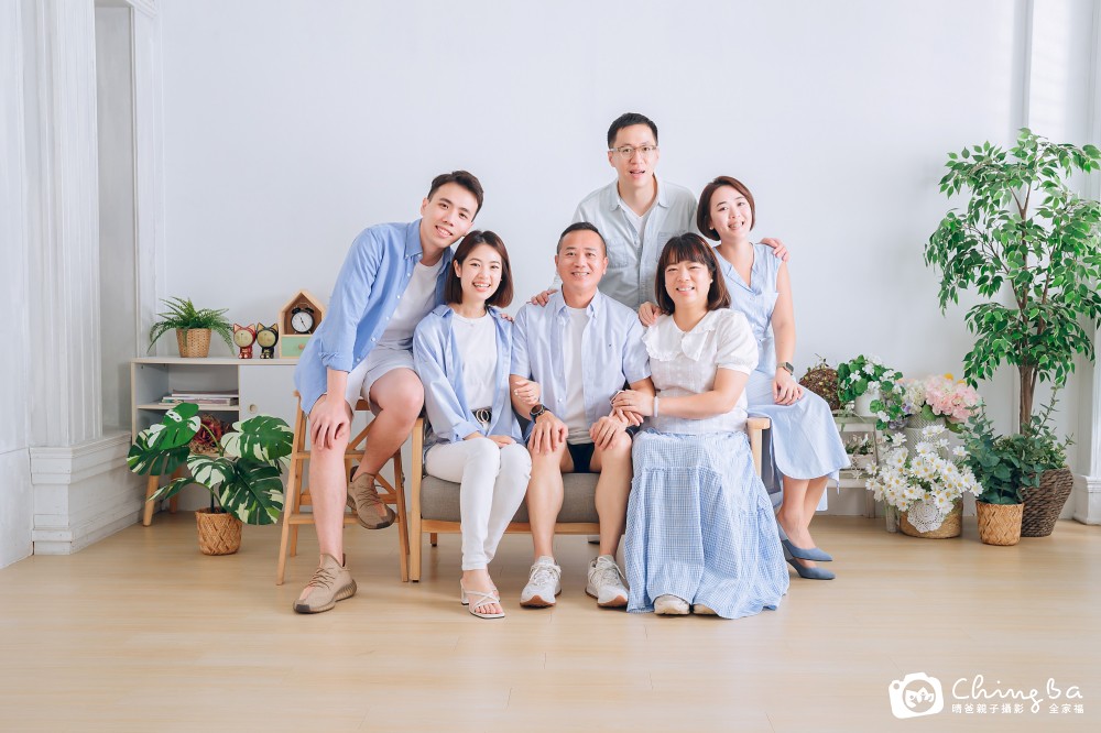 9大1小全家福