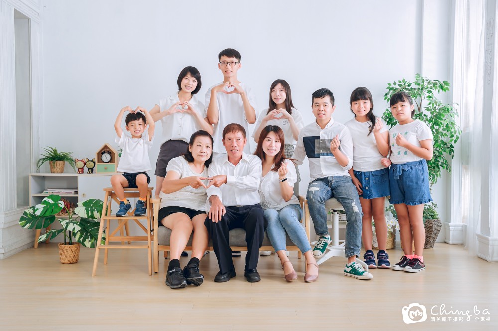 7大3小全家福