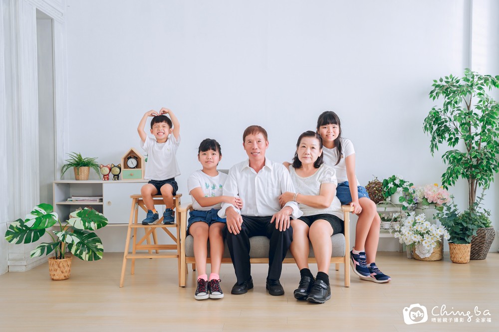 7大3小全家福
