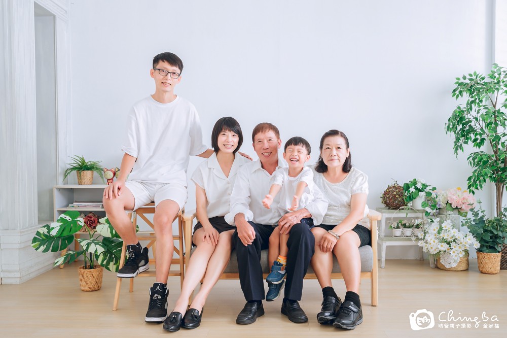 7大3小全家福